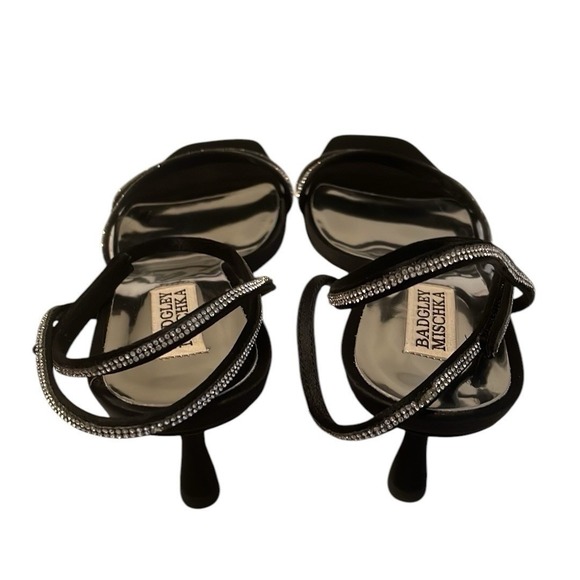 Badgley Mischka Women's Black Ultra Metallic Ankle Grip Sandals Size 9 - Picture 5 of 9